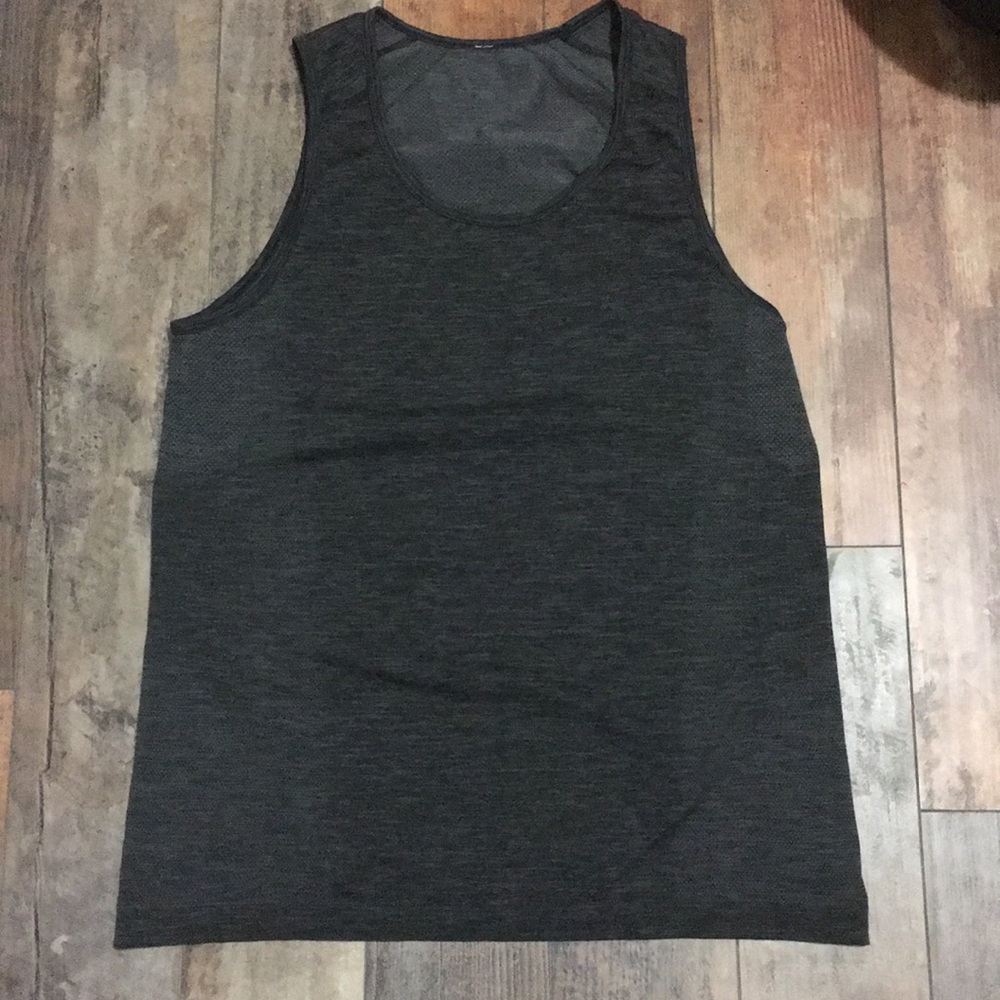 Lululemon Metal vent tech surge tank top size M